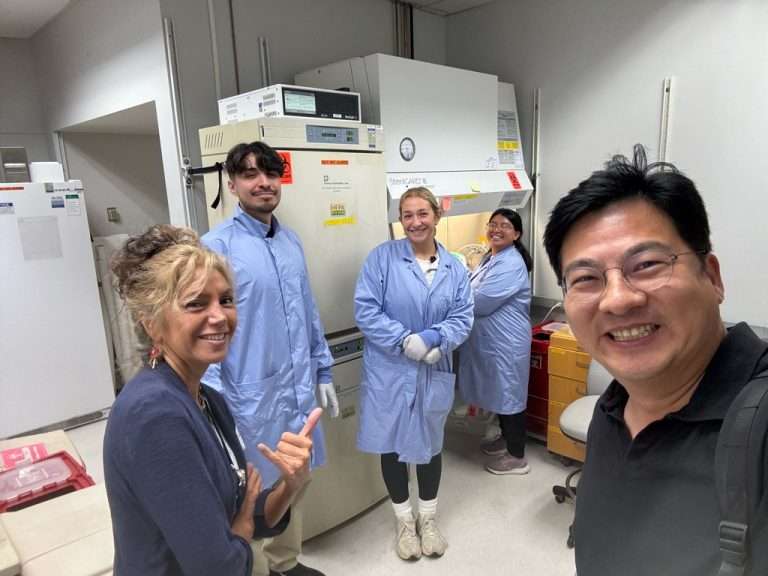 Figure 3. Inside the Medina-Kauwe lab space. From left to right: Lali Medina-Kauwe; Joseph Aceves; Abby Wiesenthal; Nelyda Gonzalez Almeyda; Jae Youn Hwang, PhD Credit. Author