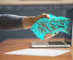 The Language of Credibility: How Digital Dialogue Builds Trust in Expert Communication